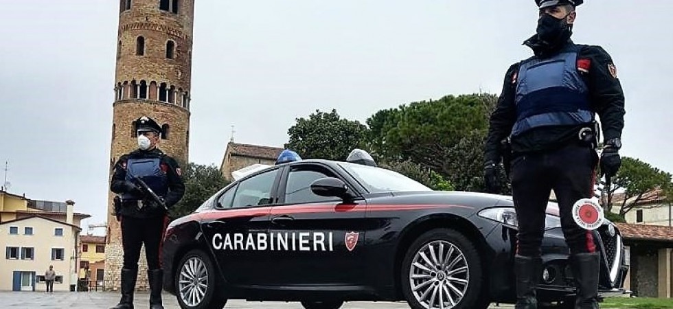La "baby gang" che spacciava via social: minorenni indagati anche per aver divulgato materiale pedopornografico